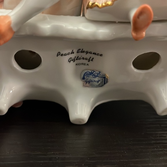 Peach elegance- courting couple porcelain antique collectable - Picture 2 of 4